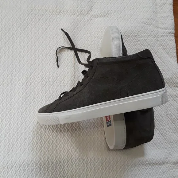 Banana Republic Mens Suede Mid Top Sneaker
